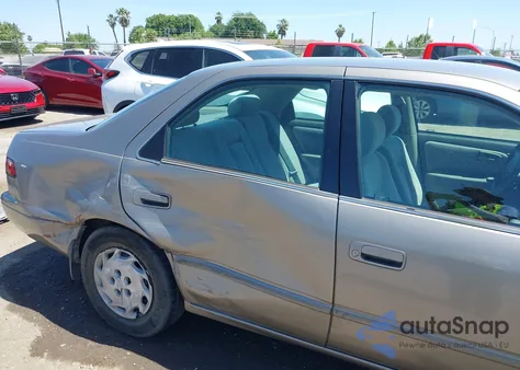 1998 Toyota Camry Le from USA, damaged, VIN 4T1BG22K8WU216321